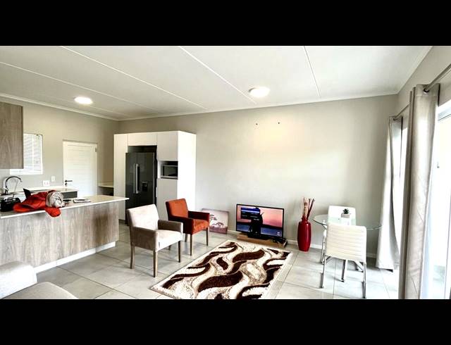 3 BEDROOM APARTMENT FOR SALE IN MANOR ESTATES